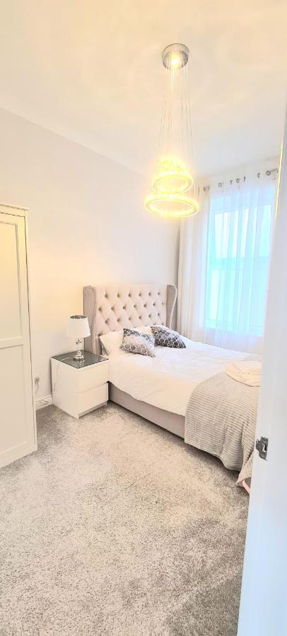Spacious 3 Bed Flat Near The Sea With Parking Bournemouth Exterior foto
